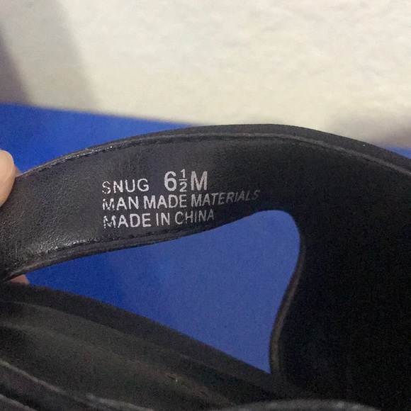 Heels - Picture 4 of 4